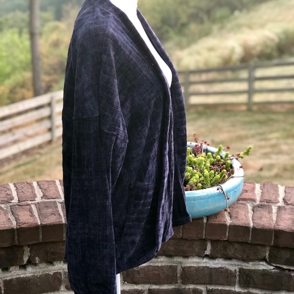 NEW!❗️LAST ONE❗️CHENILLE CARDIGAN - Picture 5 of 6